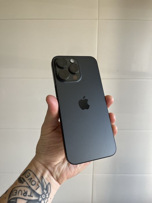 Iphone 15 Pro Max 256 giga.