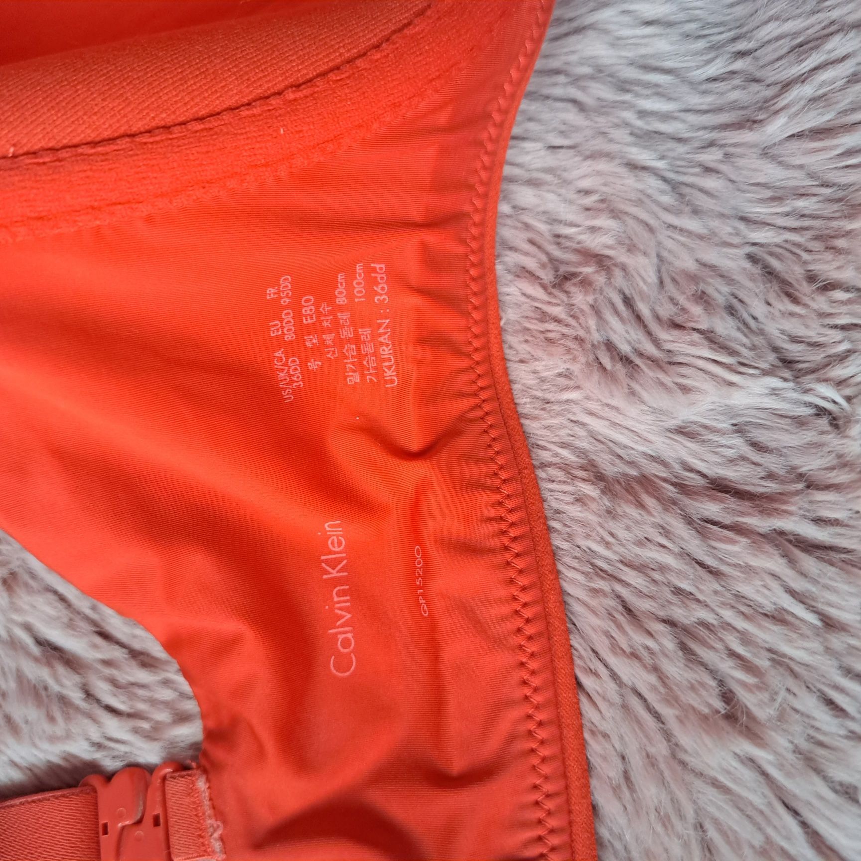 Zestaw Calvin Klein Czerwony biustonosz 36DD + string M oryginalny