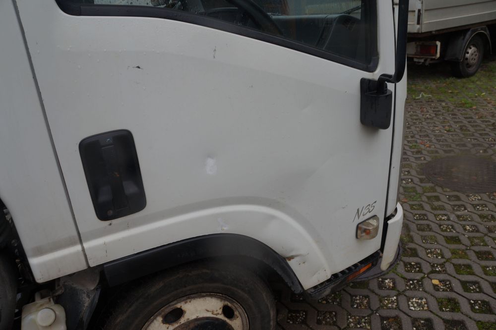 Samochód ciężarowy ISUZU NMR 85