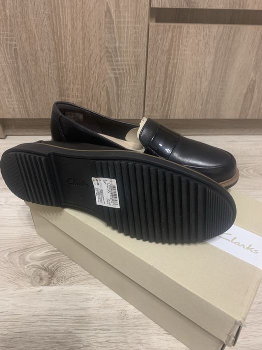 Лоферы новые Clarks р39