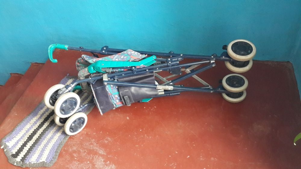 Коляска детская прогулочная компактная типа трость