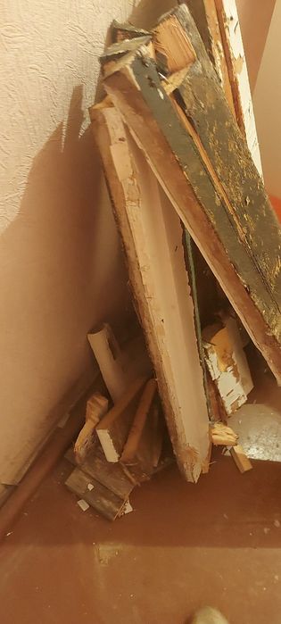 Отдам беслатно 4 деревянных окна на растопку