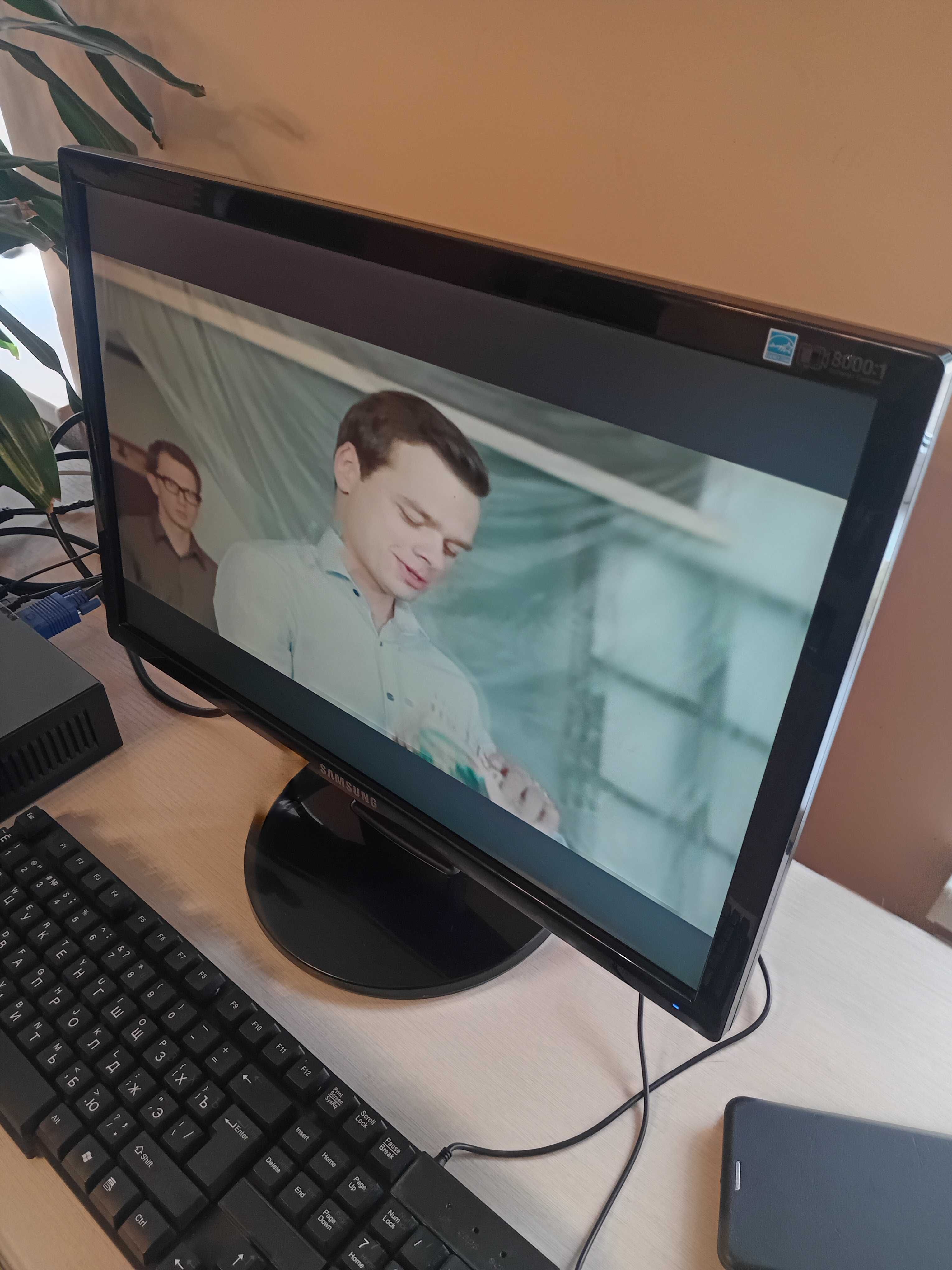 Монитор Samsung E2020N  75Гц