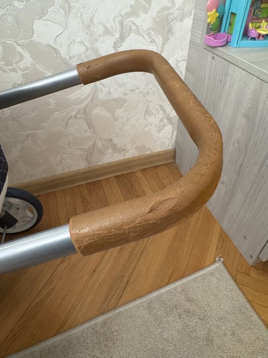 Коляска для кукол