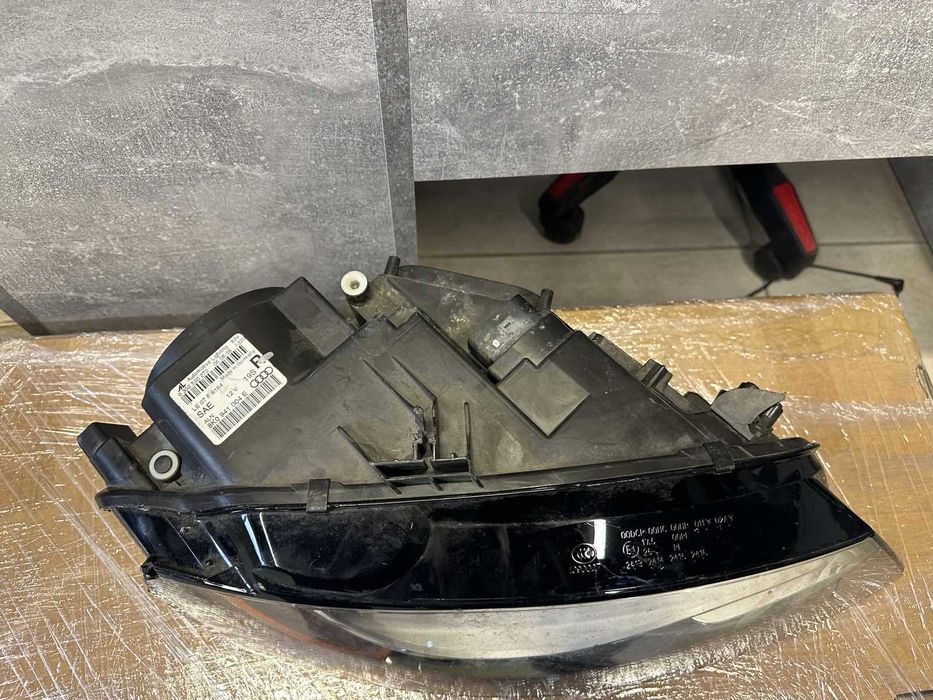 Фара Правая Audi A4/S4 B8 2007 2008 2009 2010 2011 на запчасти