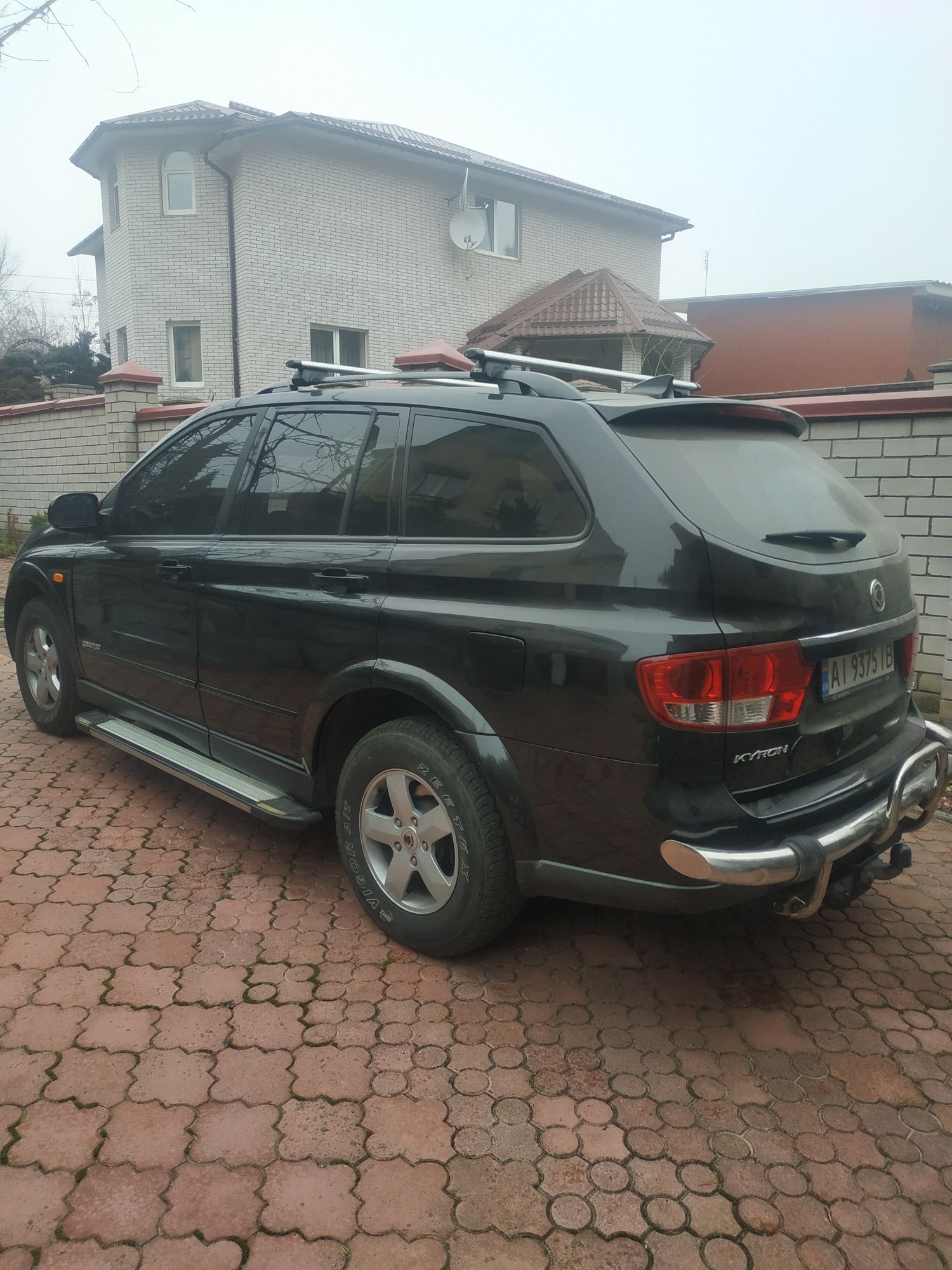 Продам машину Sangyomg