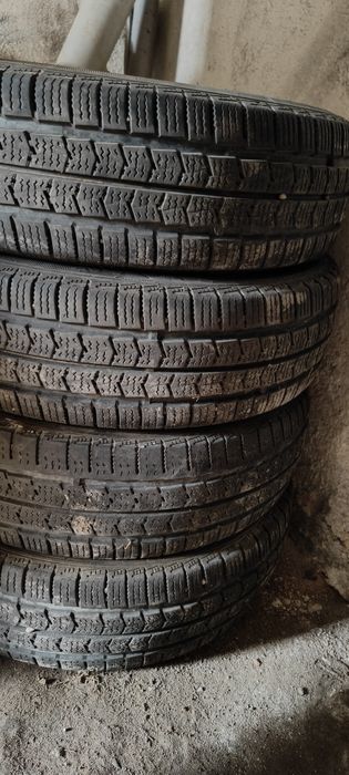 Opony zimowe Nexen 195/75R16C