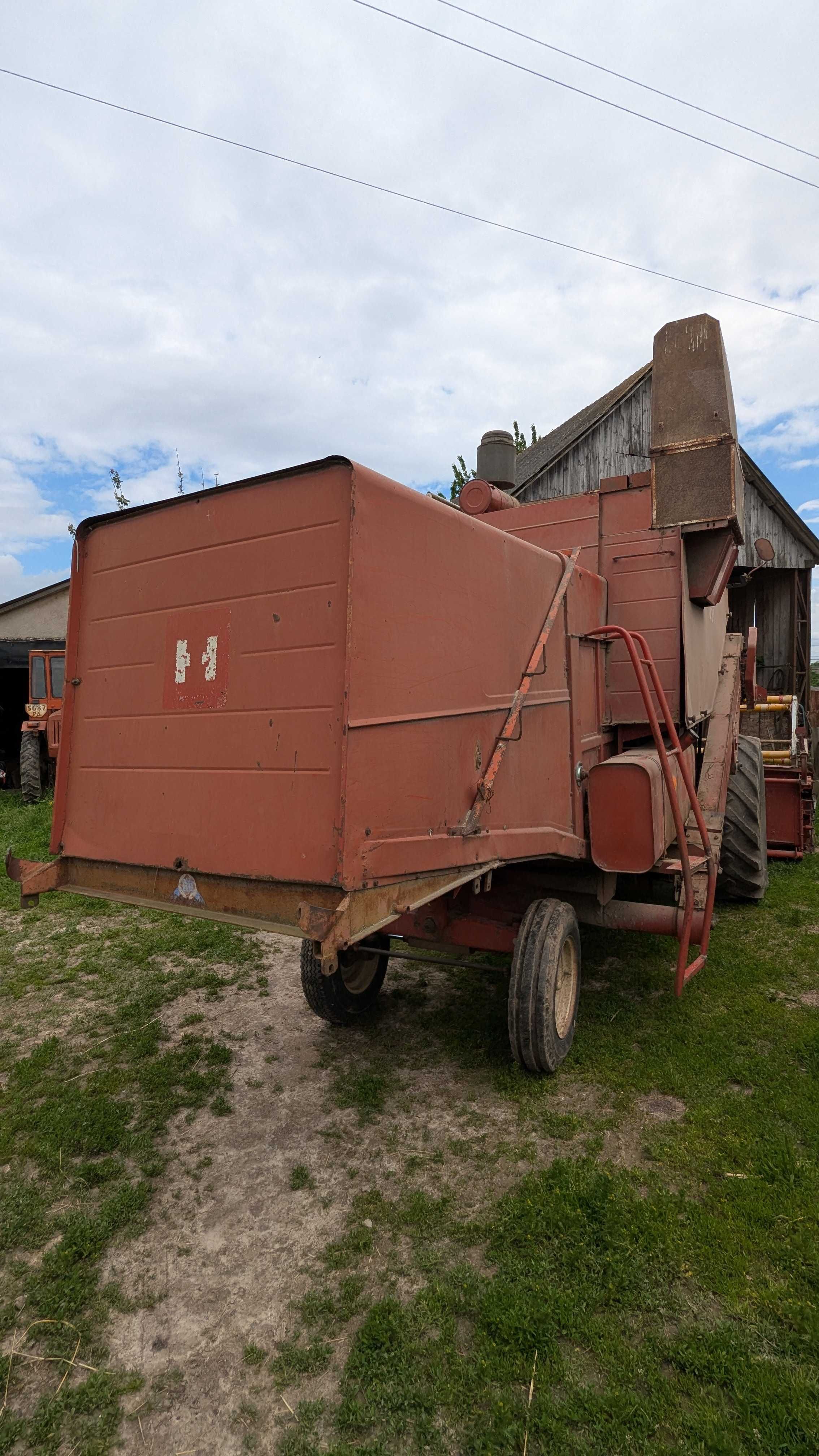 Продам комбайн зернозбиральний International 431