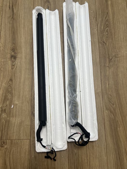 Амортизатори кришки багажника Skoda