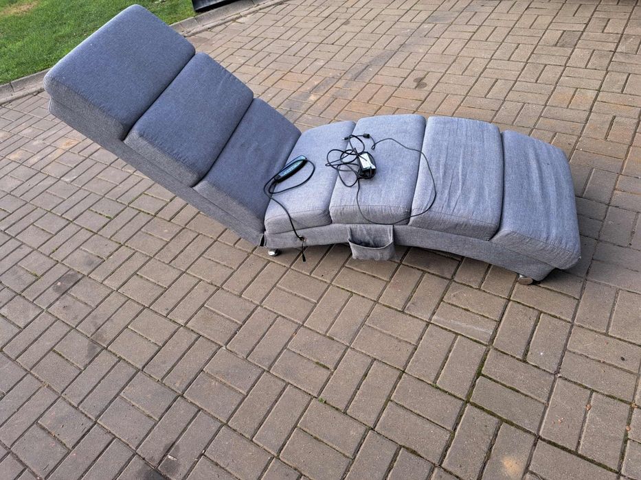 Leżanka szezlong fotel relax z masażem