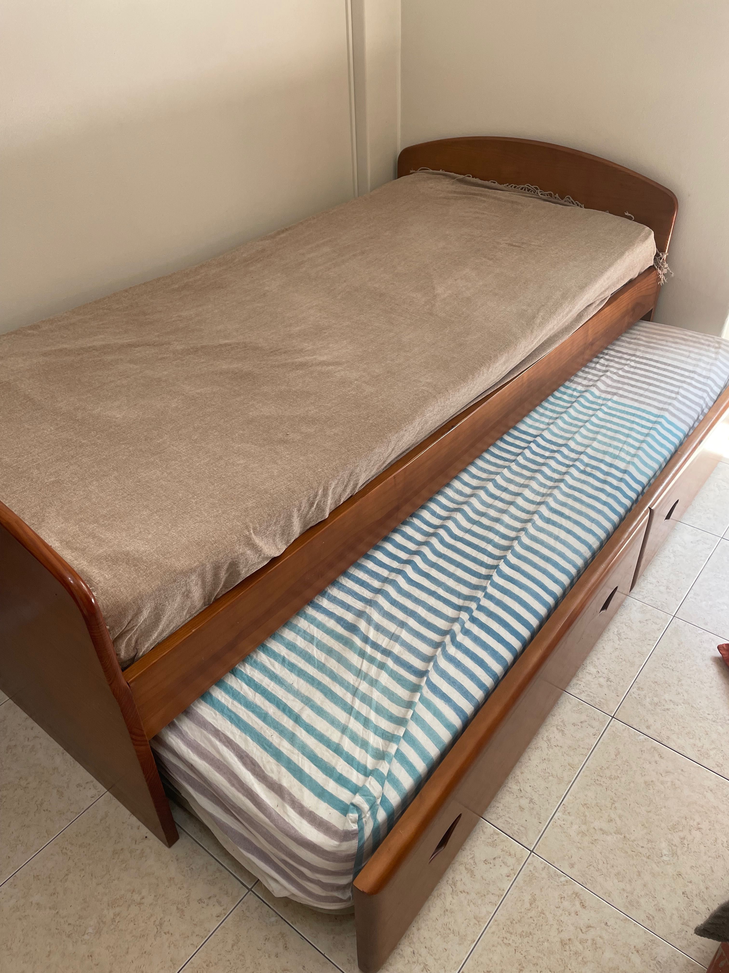Cama solteiro casal