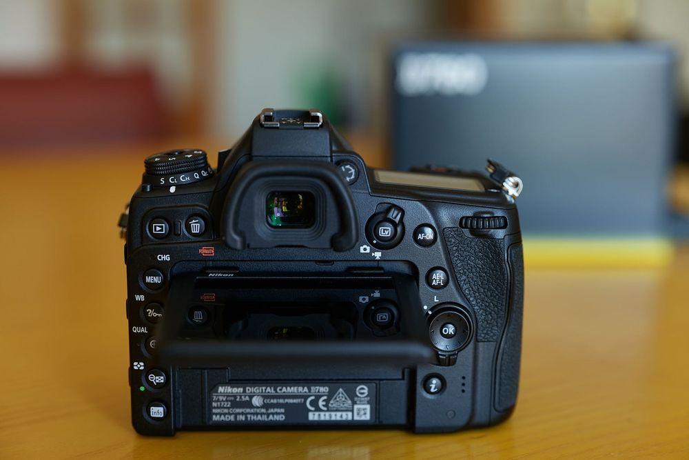 Nikon D780 (Corpo) - Como nova.