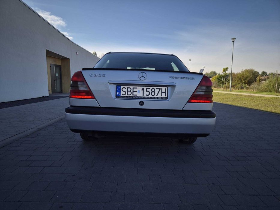 Mercedes-Benz C-klasa 200K Manual/Doinwestowany/Klima/225KM/Youngtimer