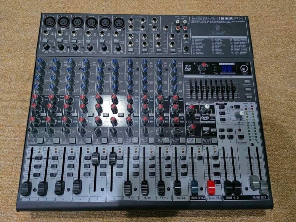 Behringer Xenyx 1832 FX