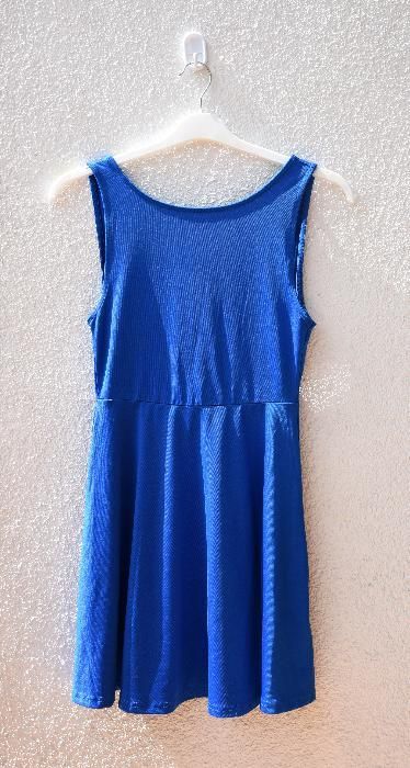 Sukienka kobaltowa wycięte plecy boki H&M 34 XS