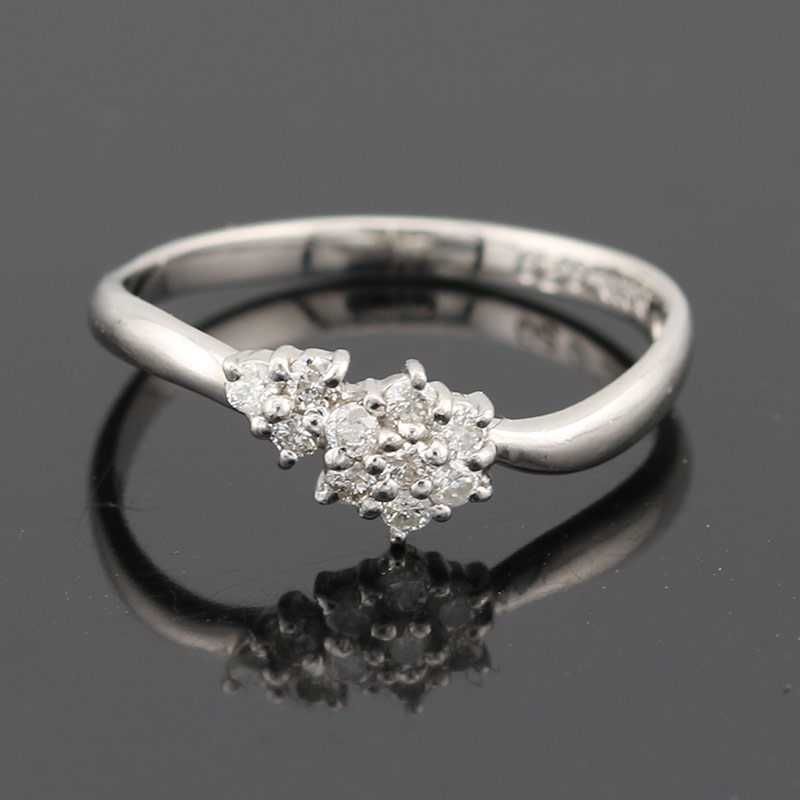 Platynowy pierścionek z diamentami 0.20ct PT900