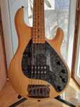 Продам Music Man Stingray 5 '98