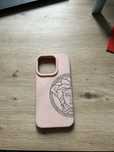 Różowy case etui iPhone 14 Pro Versace Logo