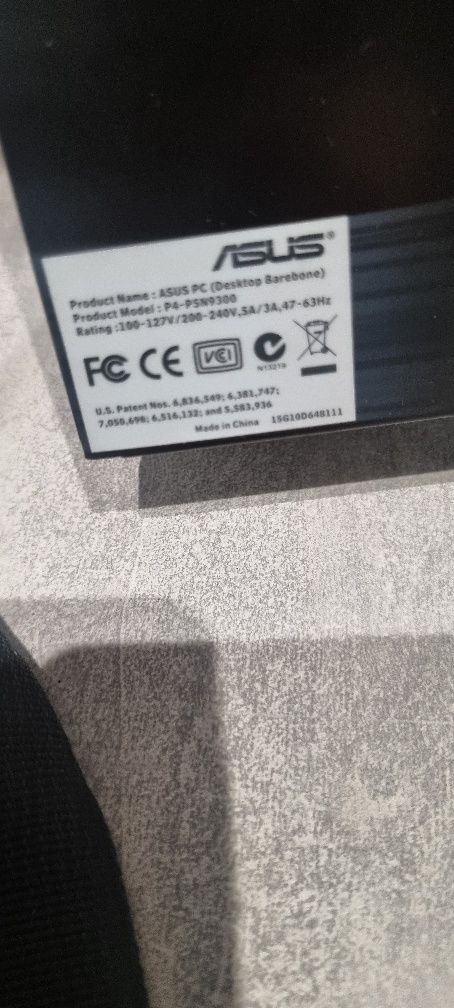 Komputer asus z pilotem