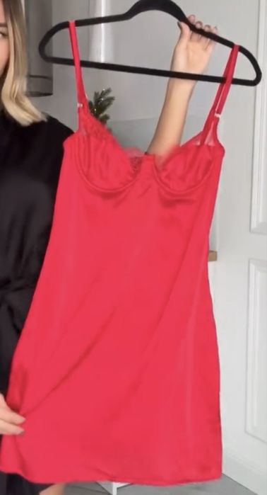 Червона Сорочка з мереживом (білизна)