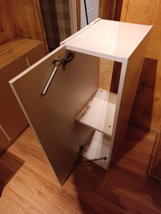 Szafka biała lakierowana