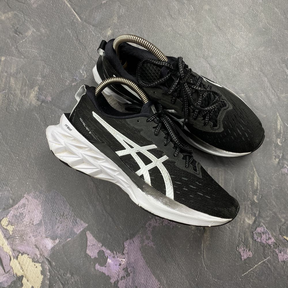 Беговые Кроссовки Asics Gel Novablast 2