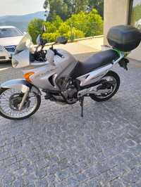 Moto Honda transalp 650