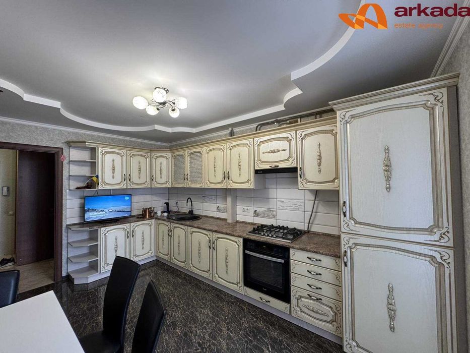 Продам 2-кімнатну квартиру в центральній частині міста