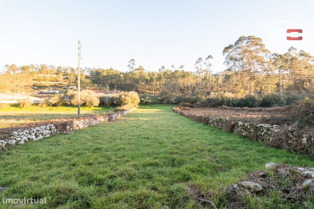 Terreno Rustico Com Area De 640 M2 Muito Bem Localizado Em Casal Vi...