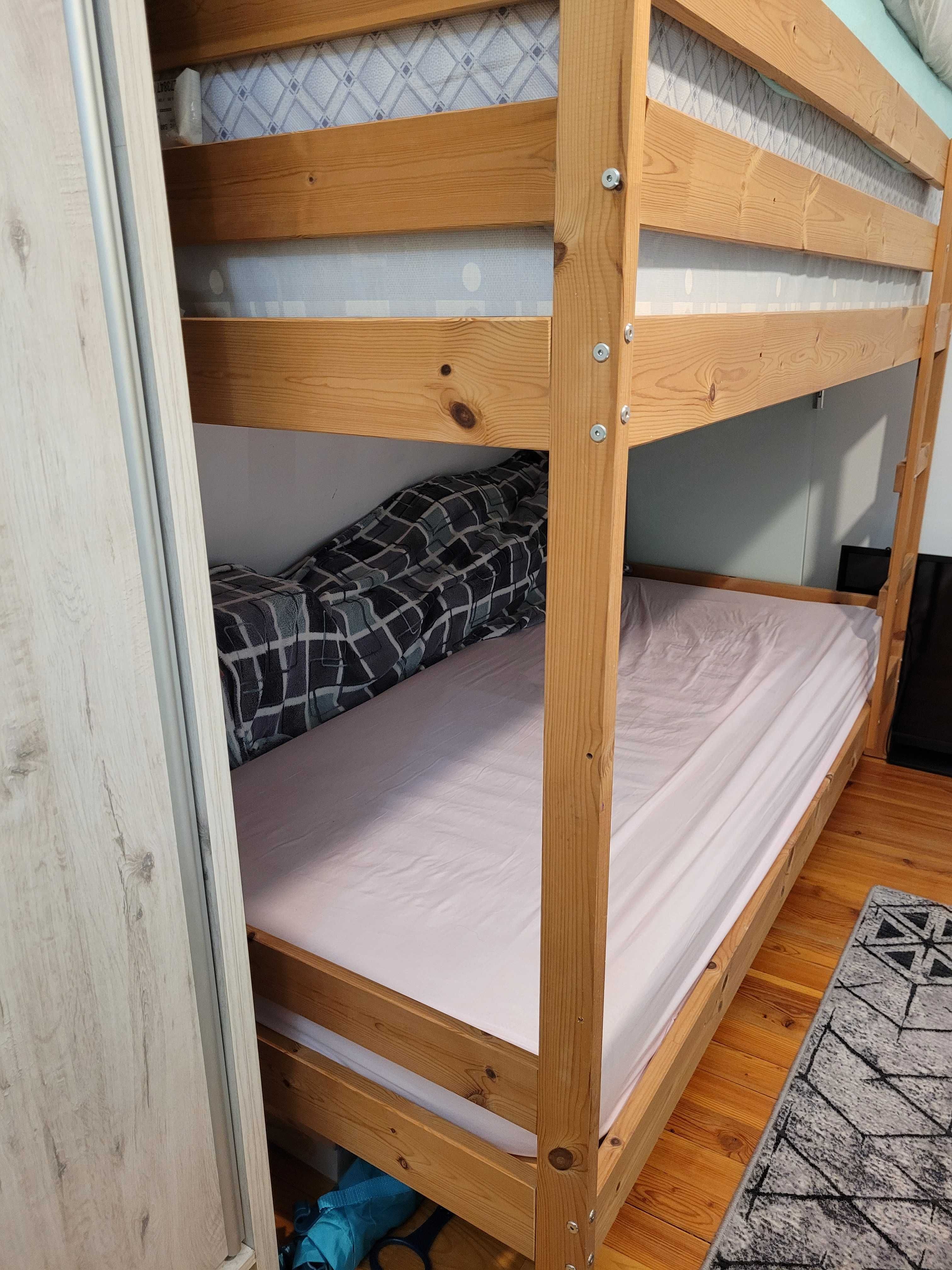 Łóżko piętrowe drewniane (Ikea)