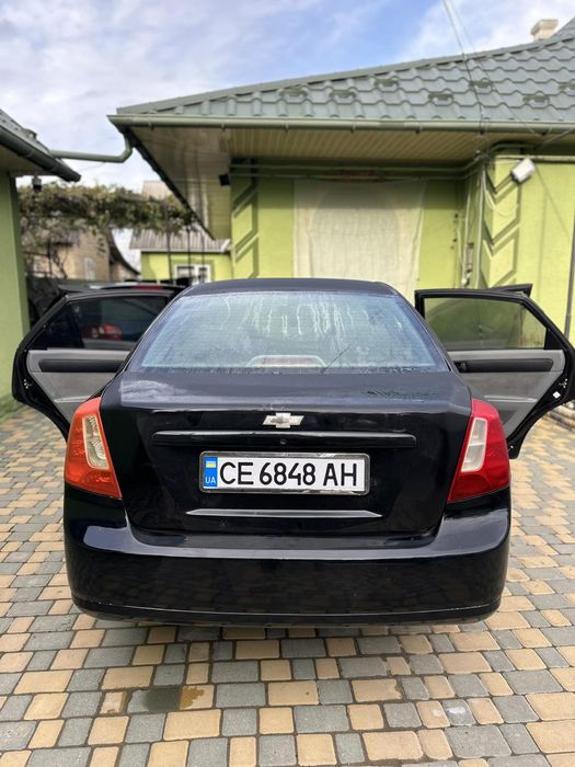 Продаю хорошу надійну машину сів поїхав все зроблено.