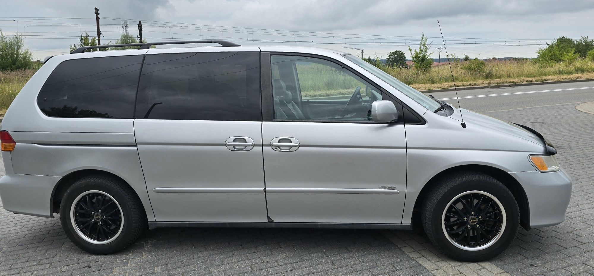 Honda odyssey 3.5 V6 LPG 2033 Skóry  DVD