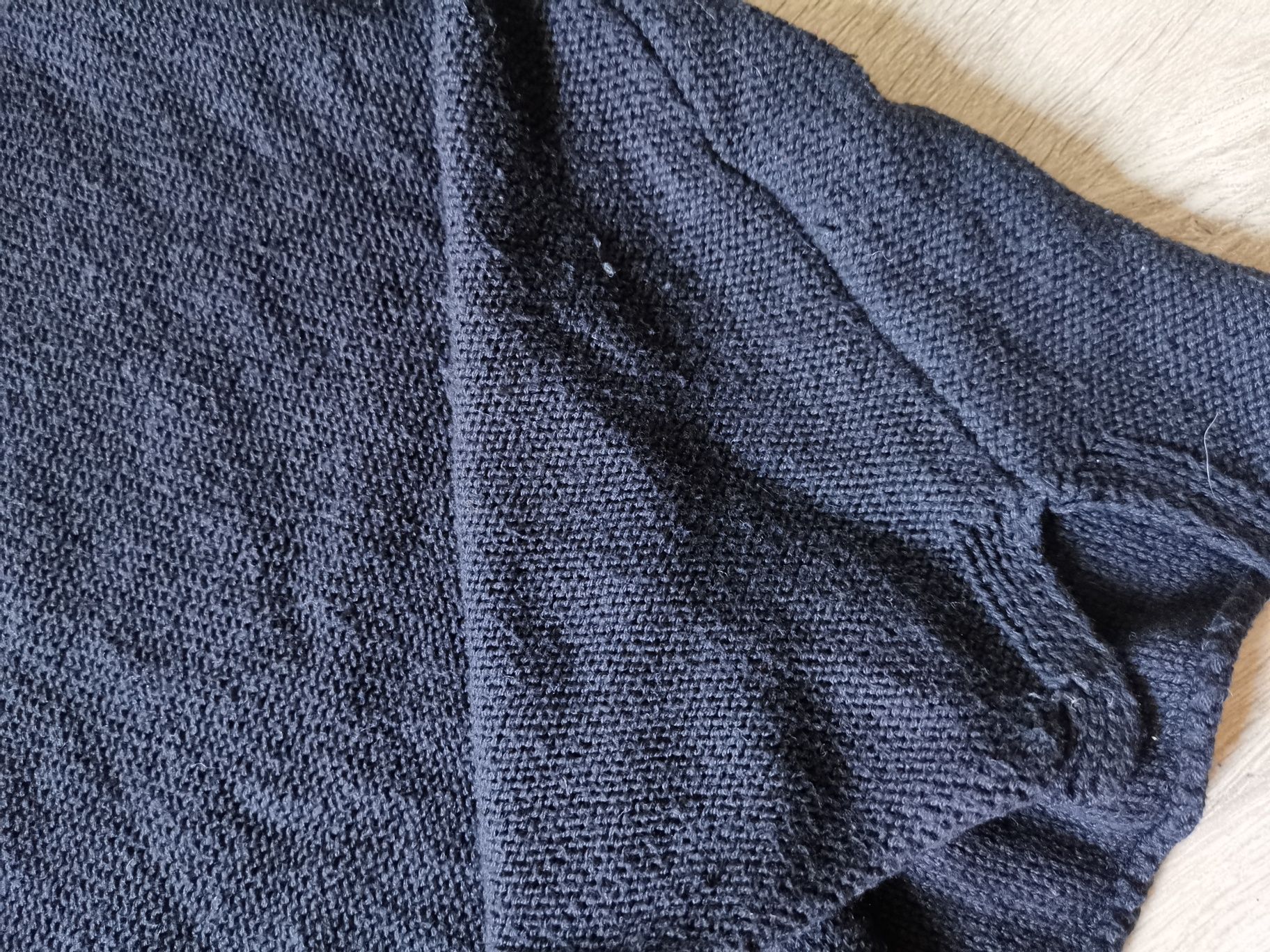 Luźny stylowy sweter Vila rozmiar 36 dekold V oversize