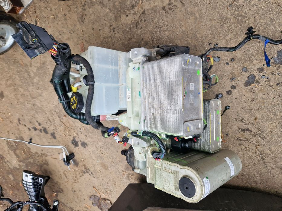 Тепловой насос Tesla Model 3/Y разборка