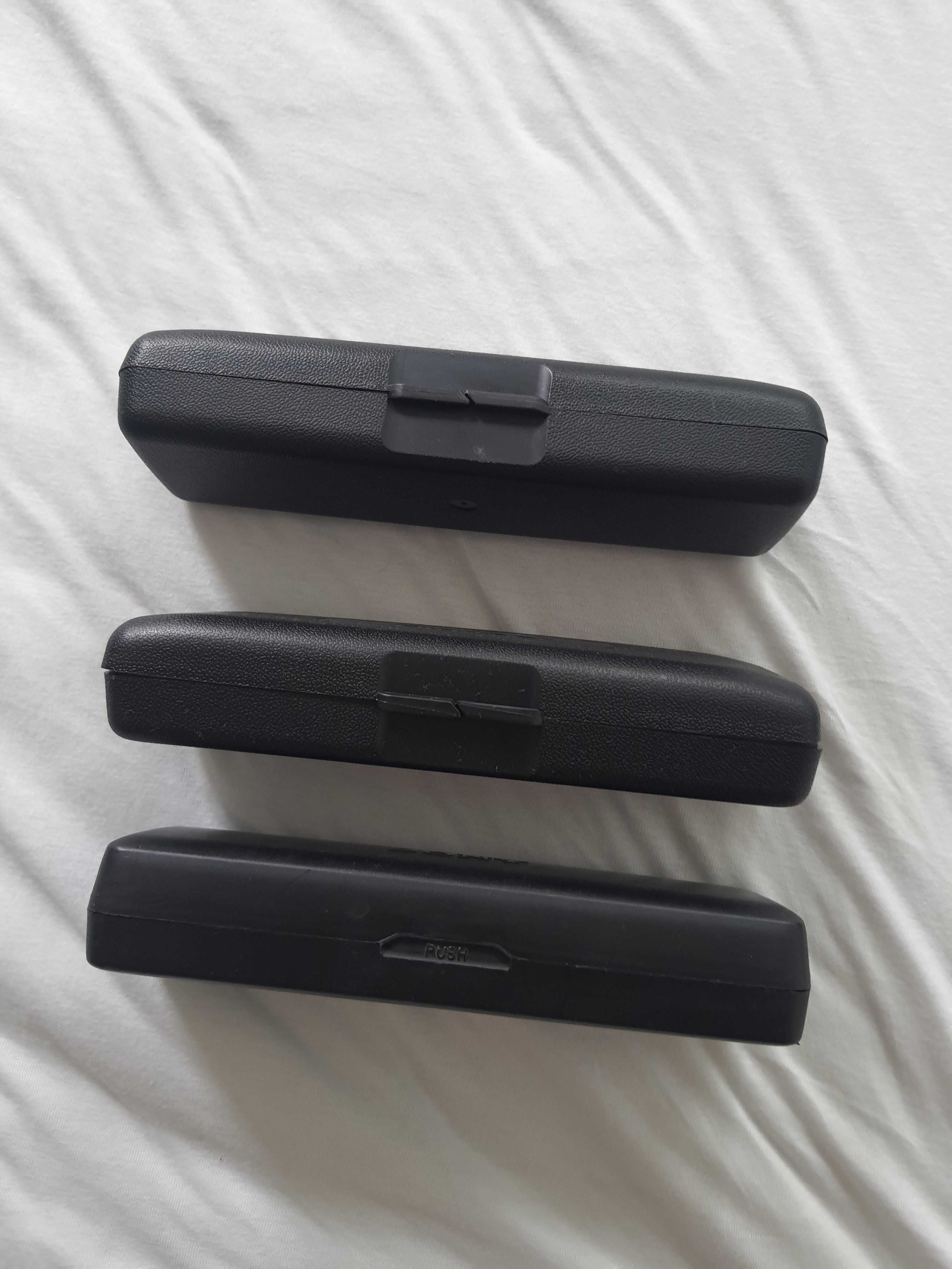 Oryginalne etui na panele do radia samochodowego Pioneer, Sony