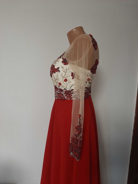 Платье вечернее нарядное