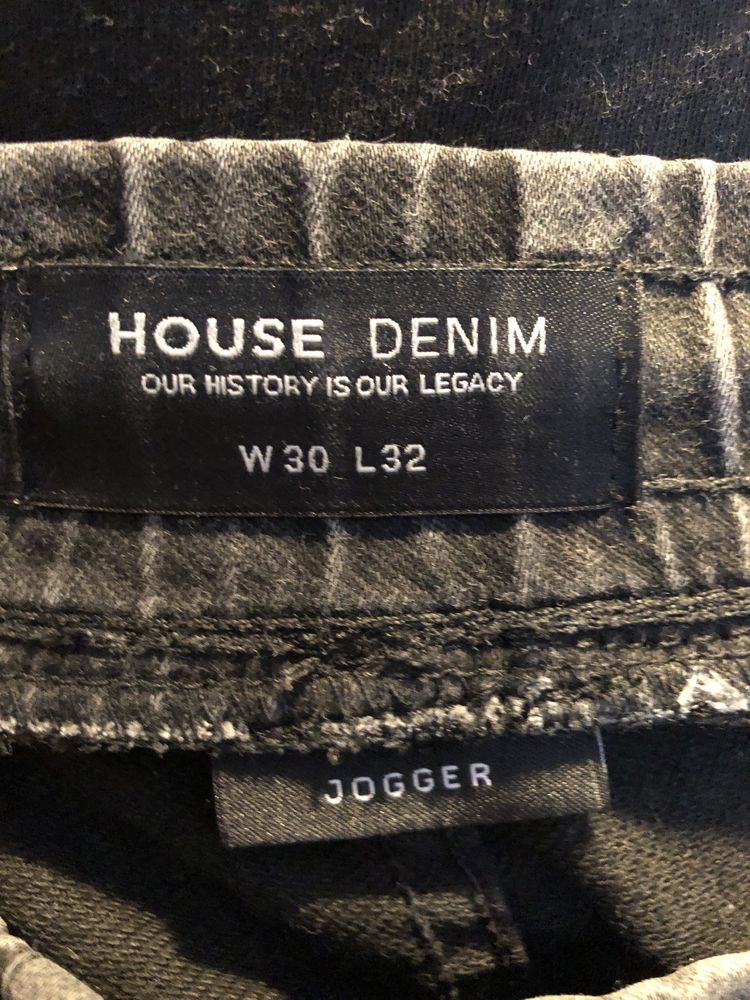 Spodnie joggersy jeansowe ciemnoszare | House