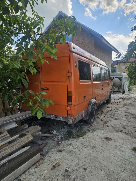 Продам Mercedes-Benz T1 409d