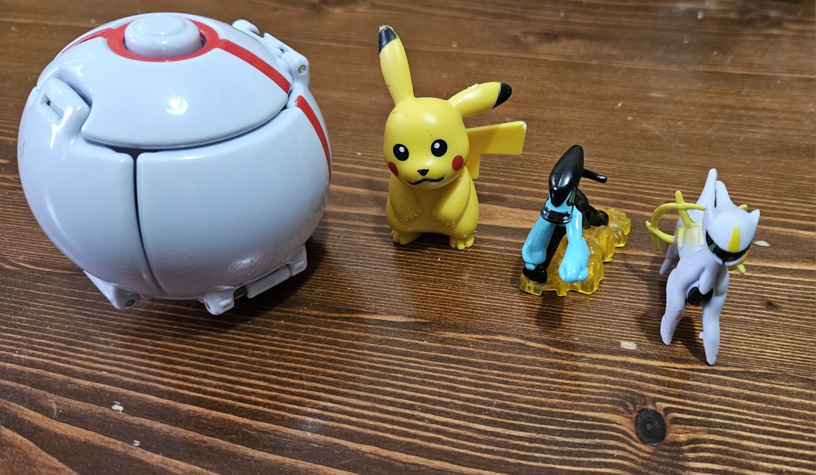 Zestaw Pokemon figurki i power ball