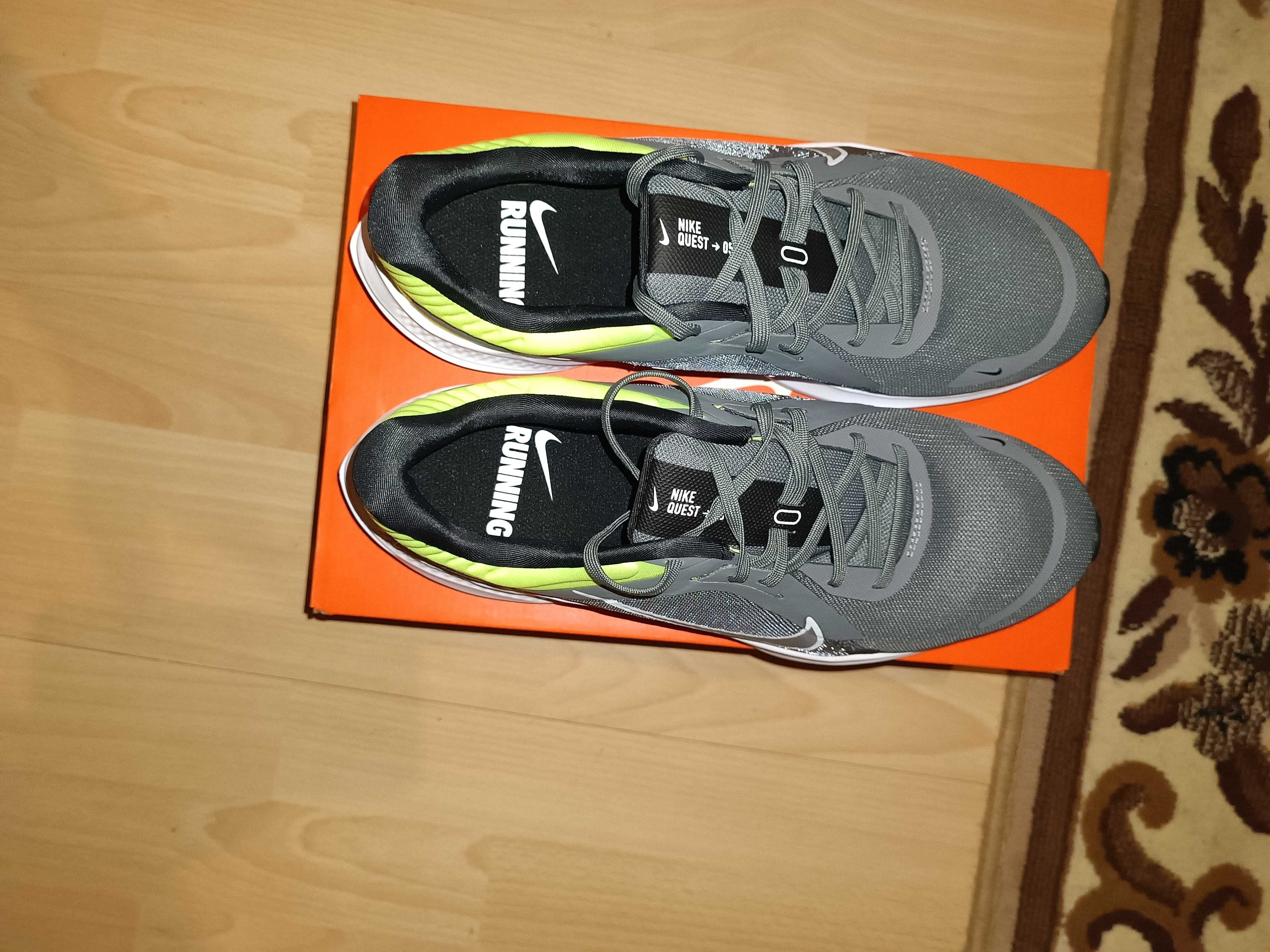 Buty do biegania, treningowe Nike Quest 5
