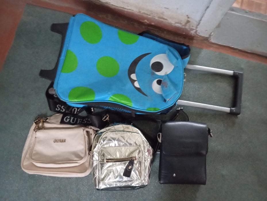 Отдам даром вещи