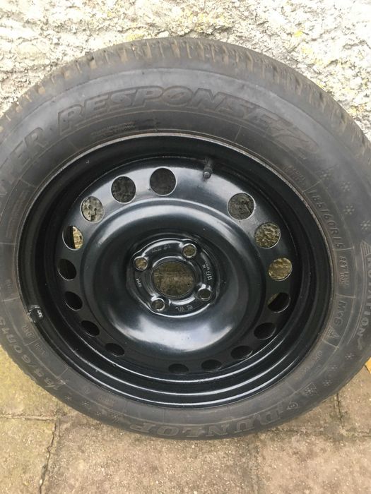 Opony zimowe z felgami 185/60 R15
