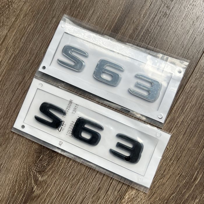 Шильдик S63 на кришку багажника надпис
