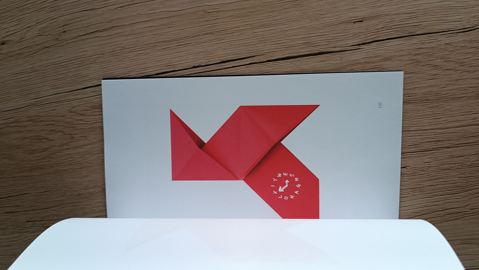 Książka escape book Dom z papieru stan idealny
