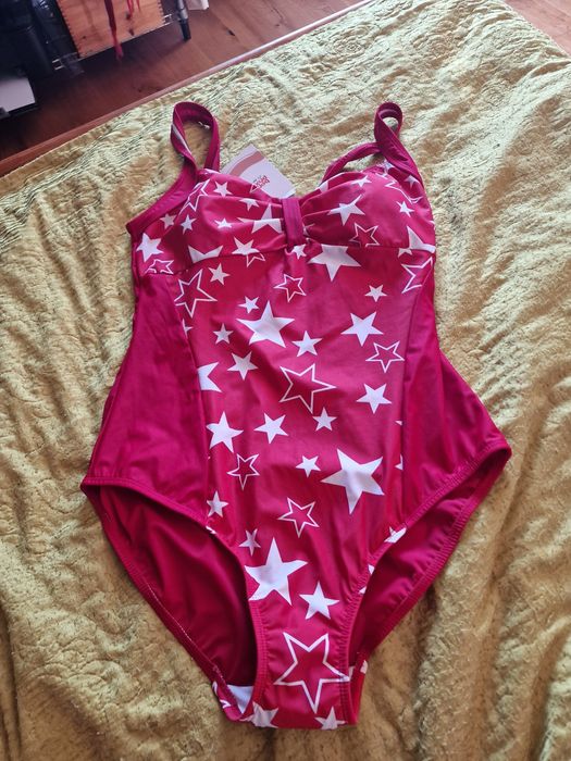 Jednoczęściowy strój kąpielowy