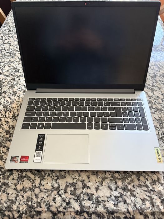 Portátil Lenovo IdeaPad