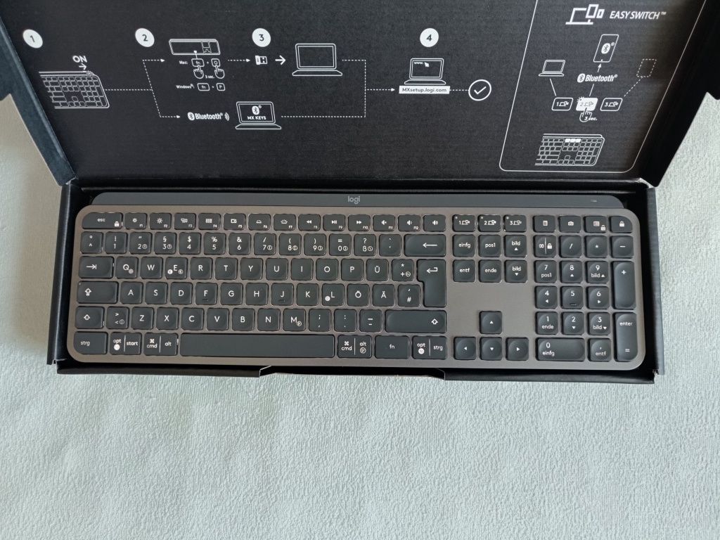 Logitech MX keys Plus + podkładka