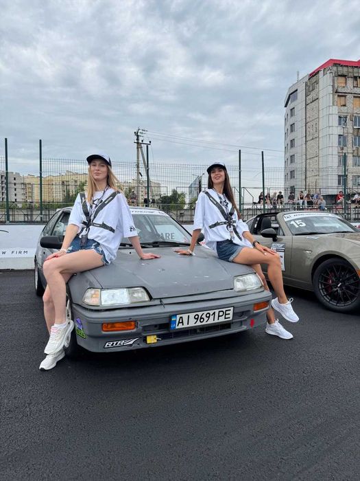Продам машину підготовлену до змагань та трек днів