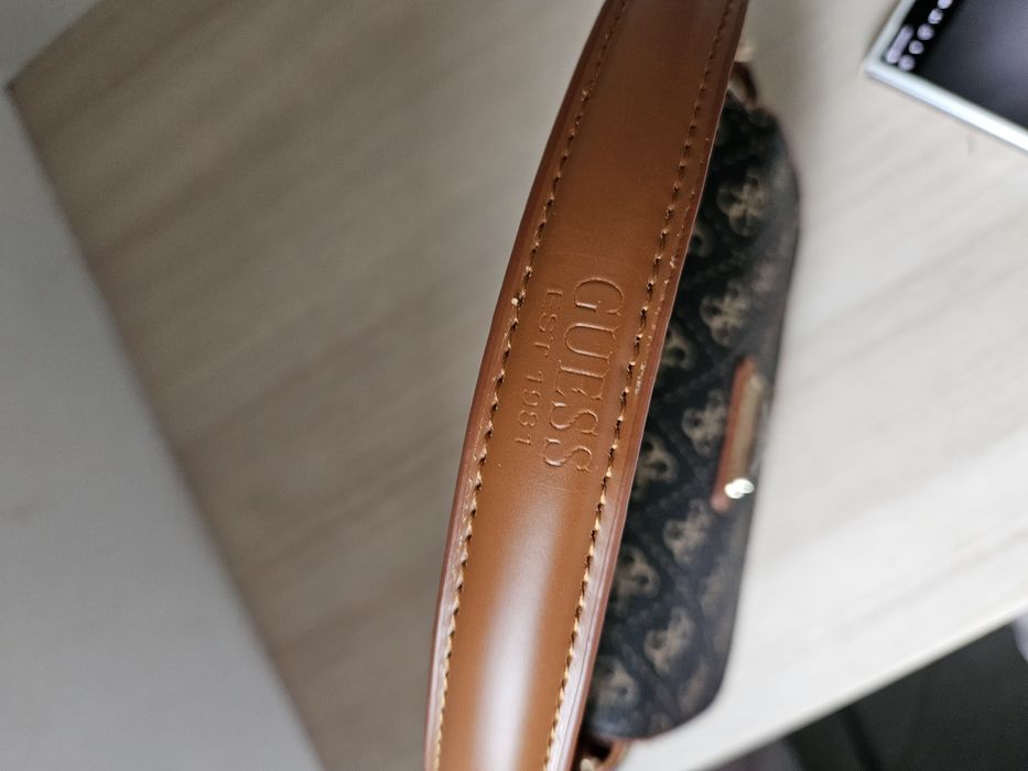 Damska torebka guess brazowa