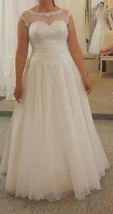sprzedam białą suknię ślubną